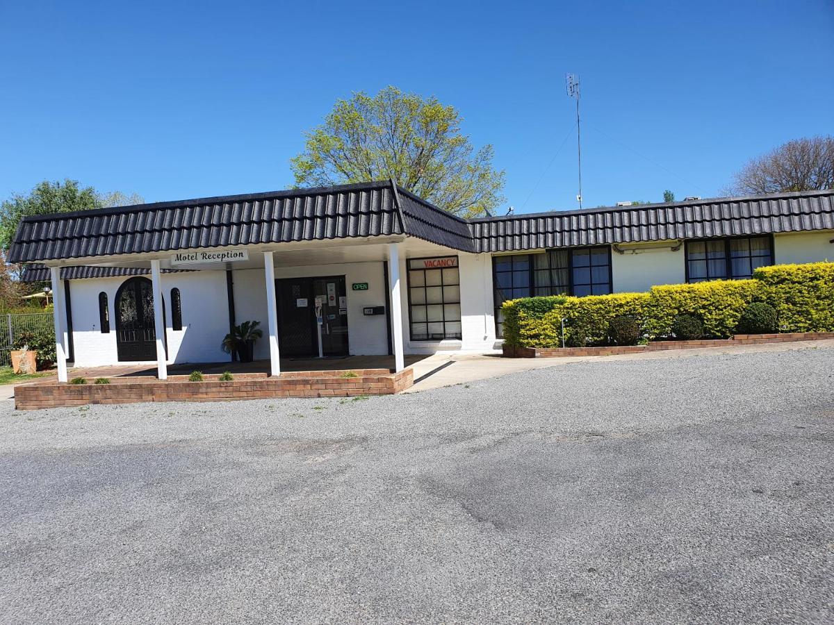 Tally Ho Motor Inn Tenterfield Esterno foto
