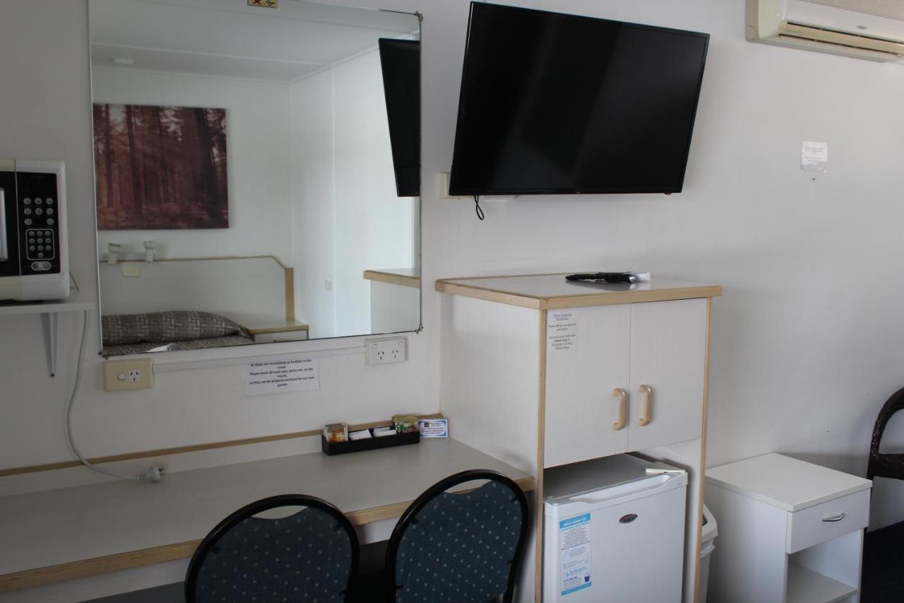 Tally Ho Motor Inn Tenterfield Esterno foto