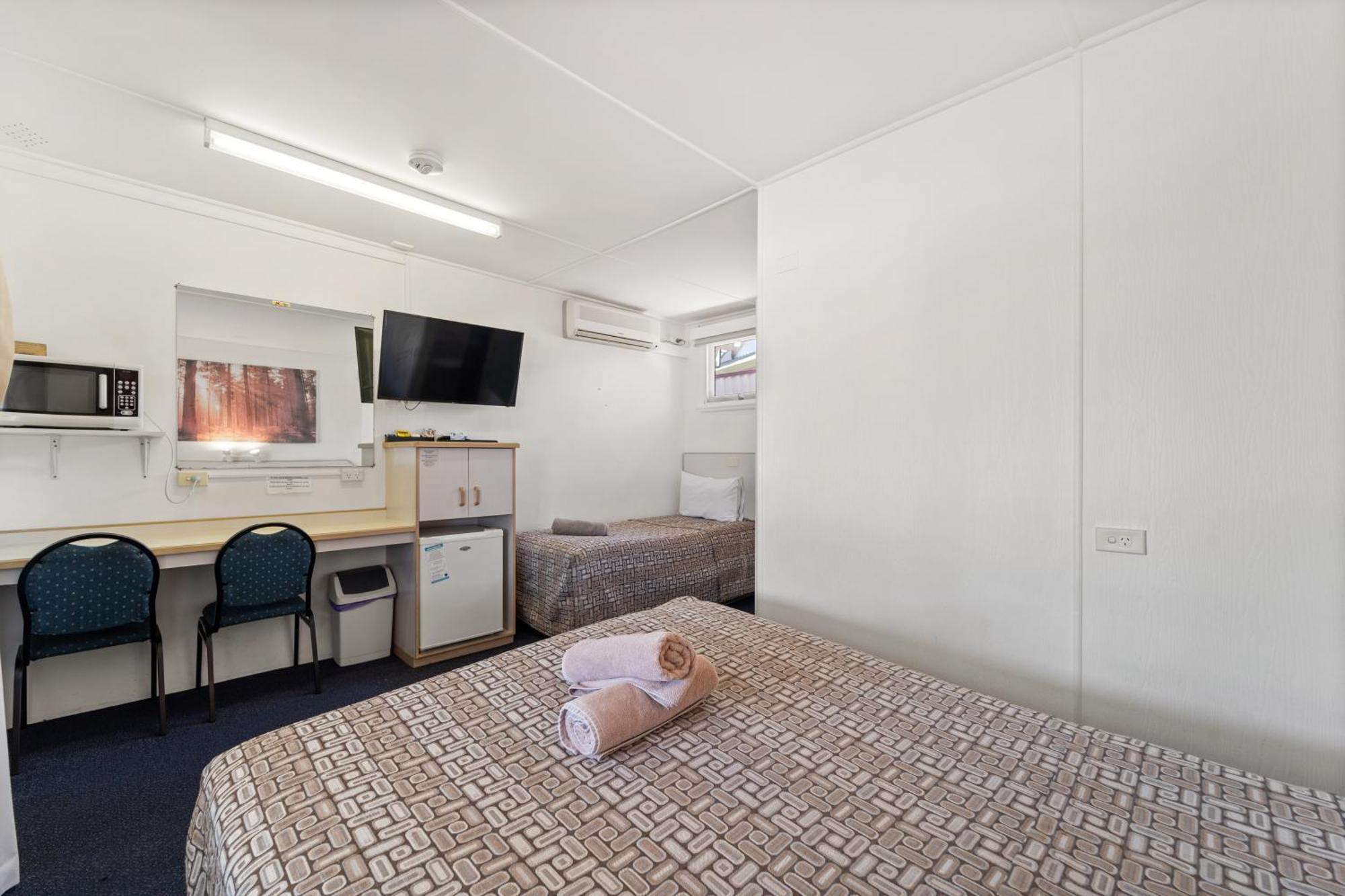 Tally Ho Motor Inn Tenterfield Esterno foto