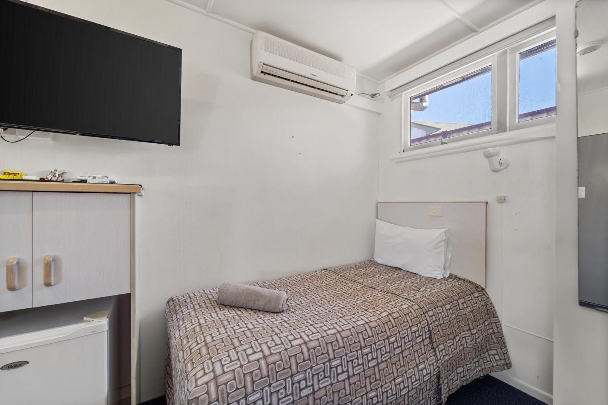 Tally Ho Motor Inn Tenterfield Esterno foto