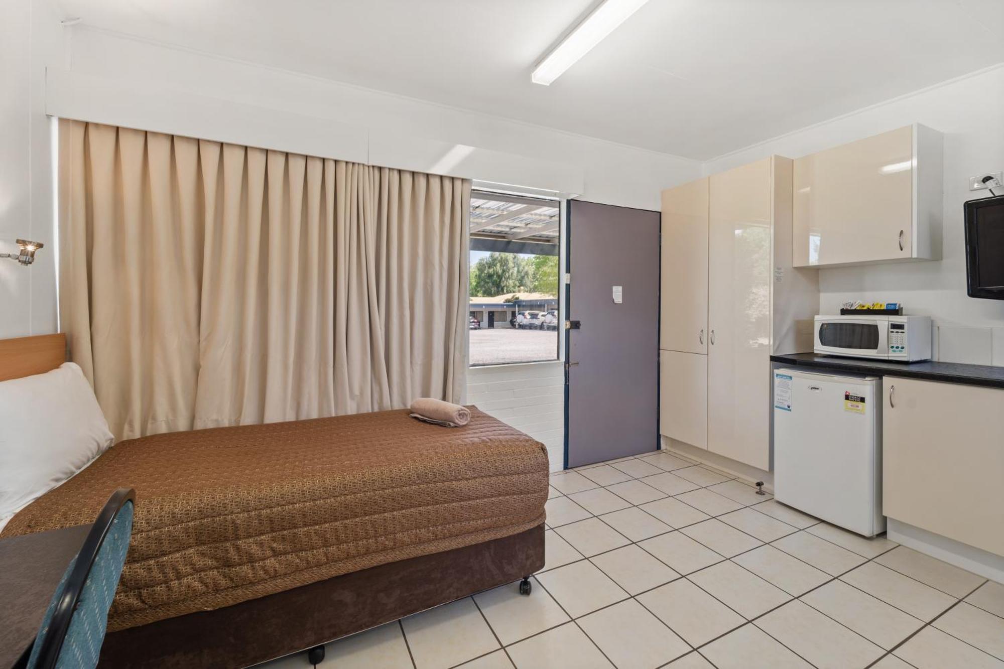 Tally Ho Motor Inn Tenterfield Esterno foto