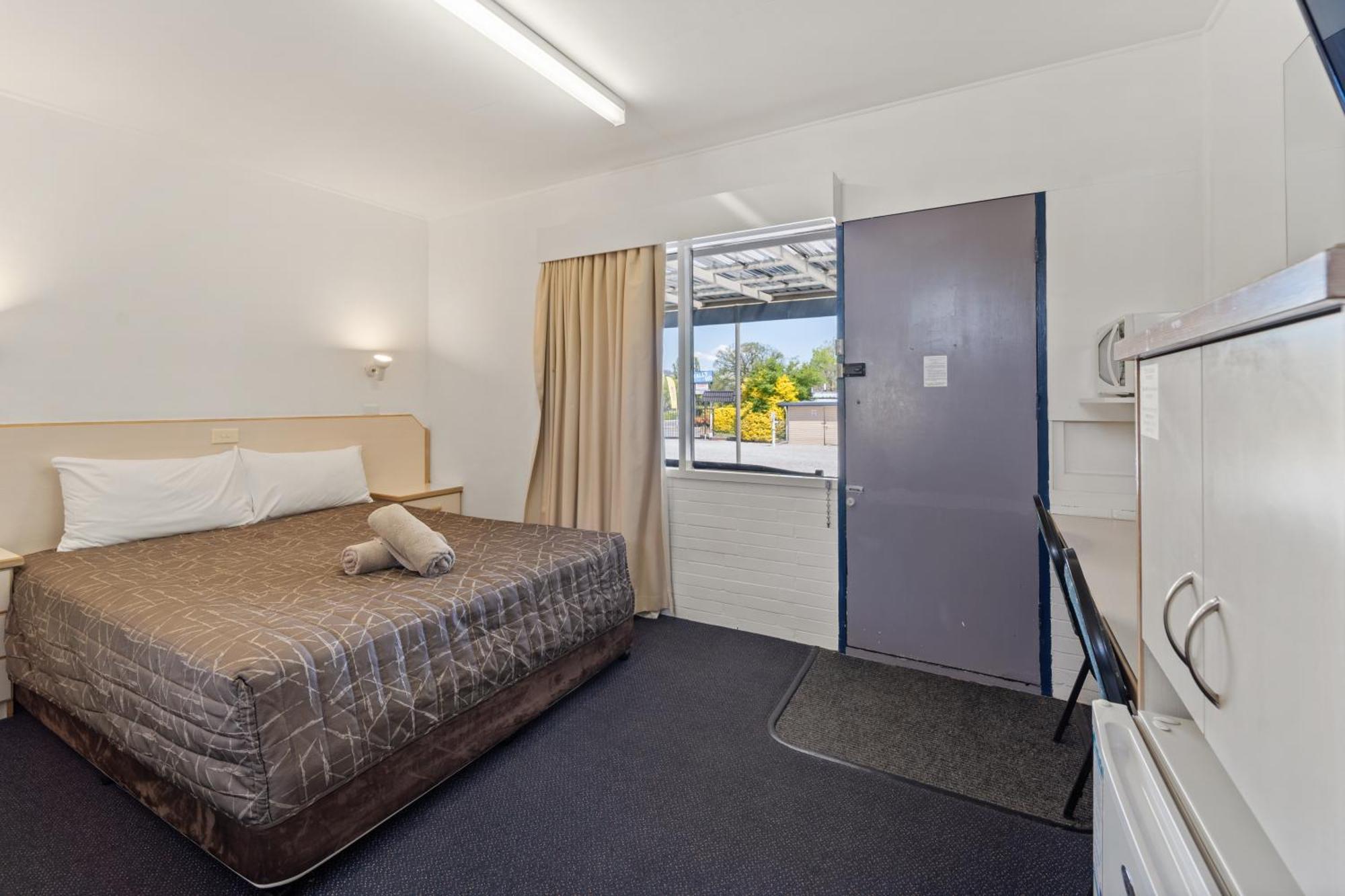 Tally Ho Motor Inn Tenterfield Esterno foto