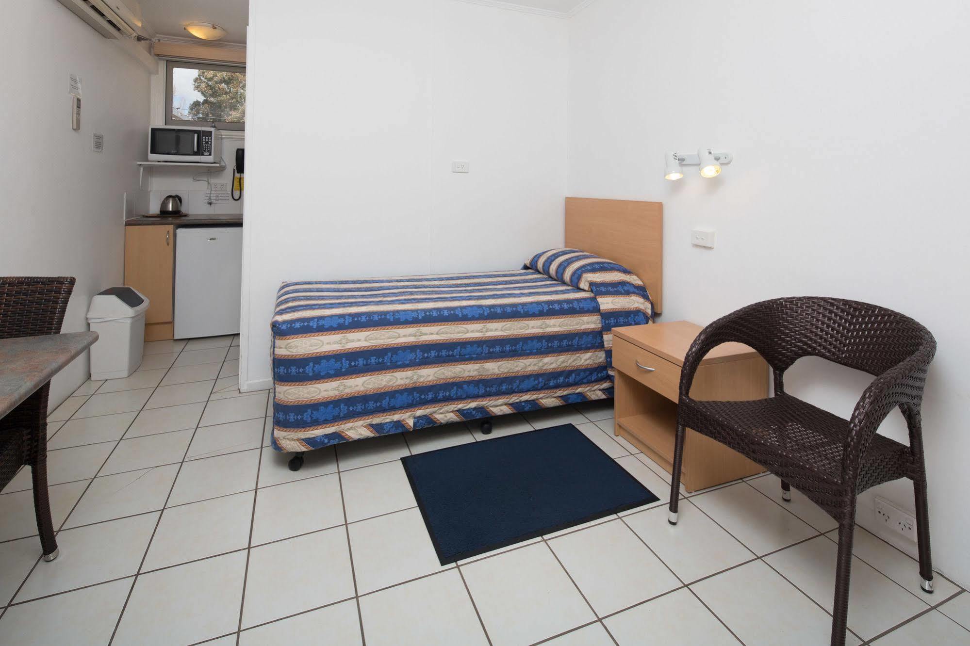 Tally Ho Motor Inn Tenterfield Esterno foto